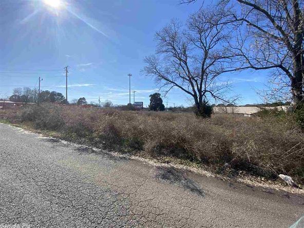 2350 E Oak St, Conway, AR 72032